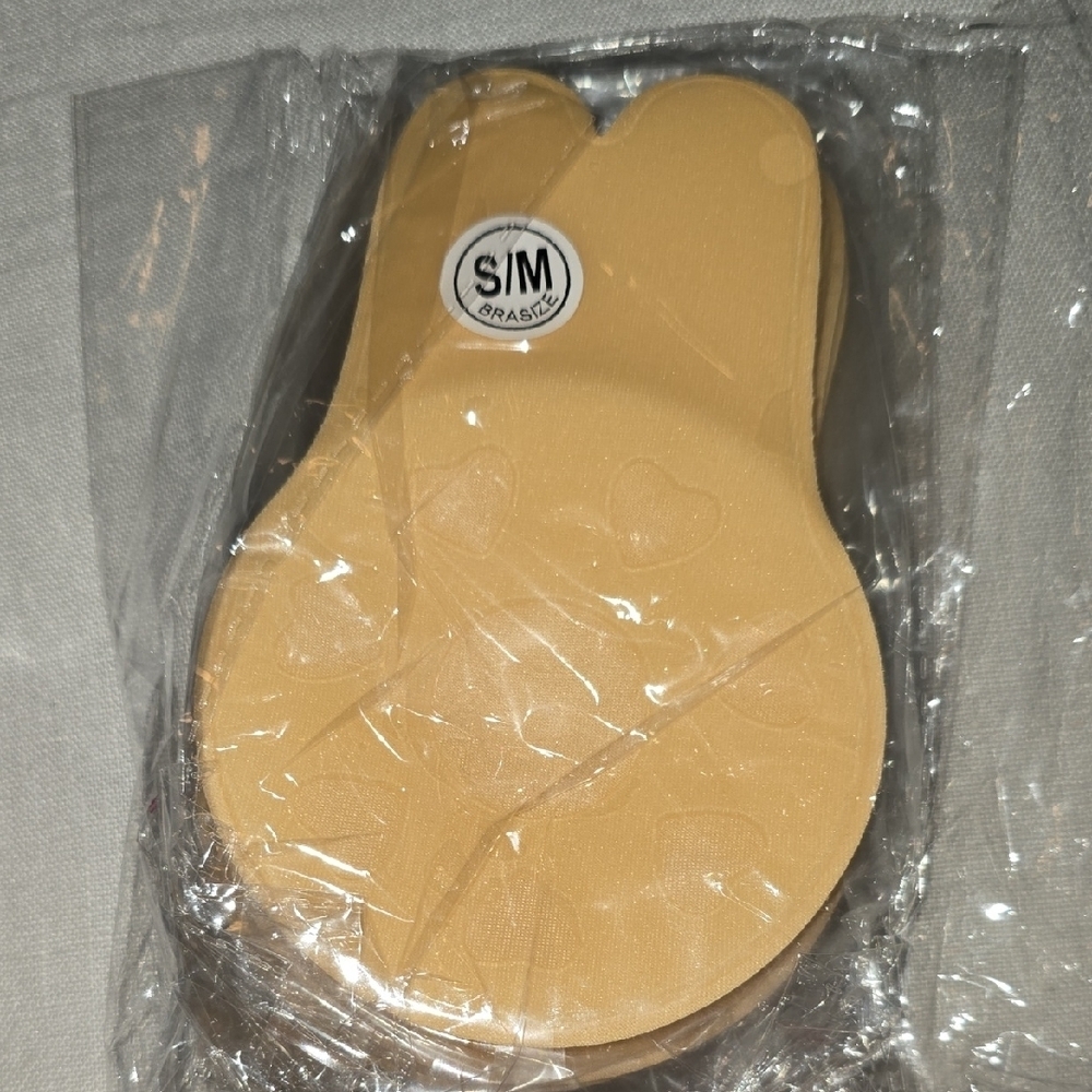S/M Size pair of reusable adhesive breast lift pasties or a sticky bra. - Picture 1 of 1
